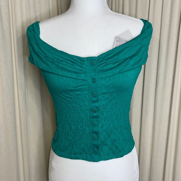NWT- FREE PEOPLE GREEN SCRUNCHED COLD SHOULDER TOP - Picture 2 of 11